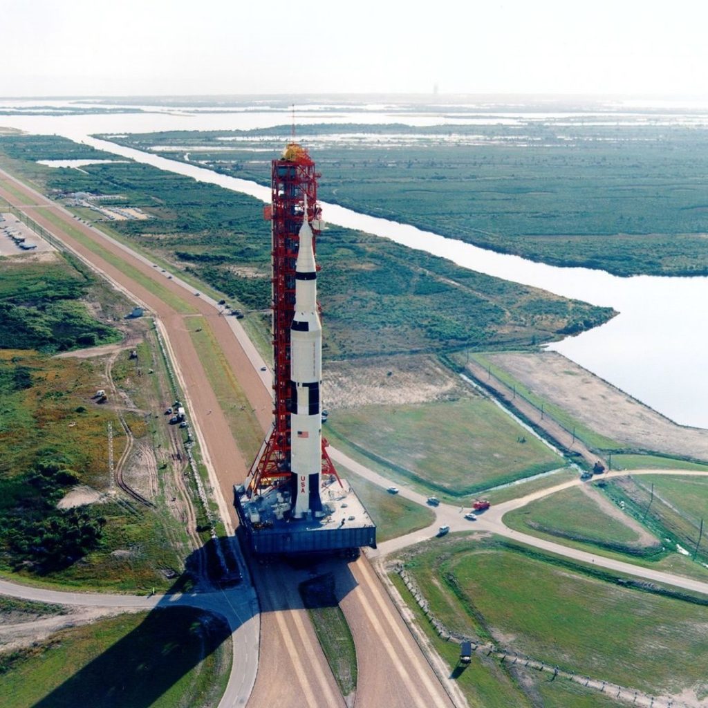 Apollo 8 est le premier vaisseau spatial avec équipage à quitter l’orbite terrestre basse et le premier à atteindre la Lune - Conquête Spatiale