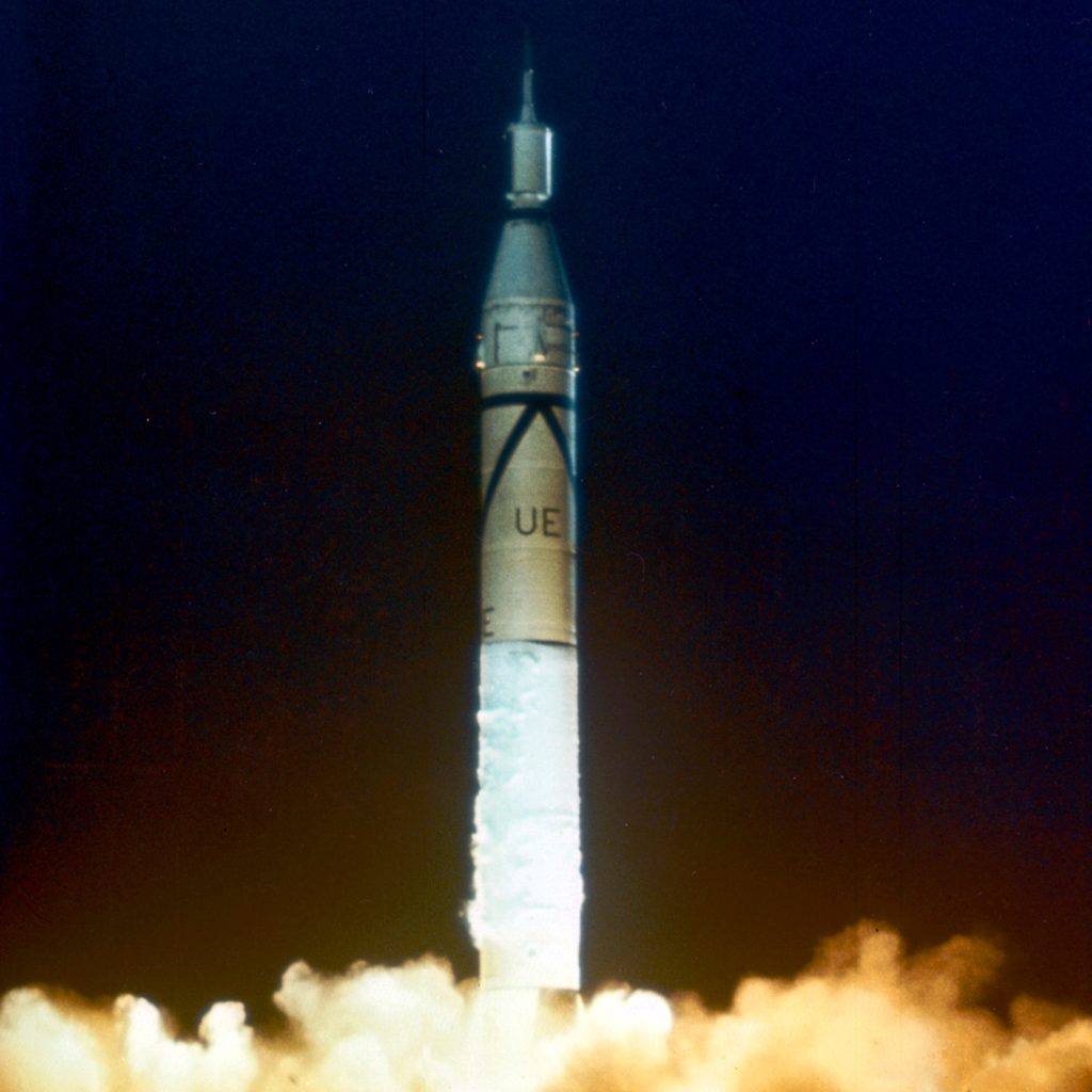 Explorer 1 est le premier satellite artificiel placé en orbite par les États-Unis
